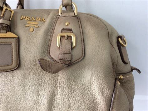 prada handtas repareren|prada bag repair.